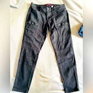 junior’s Unionbay Black Straight Leg Cargo Pants Size 9